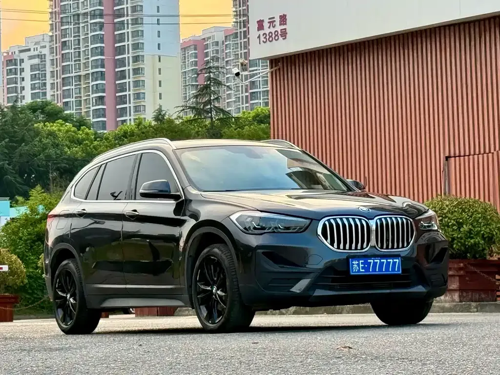 BMW X1 — фото 8