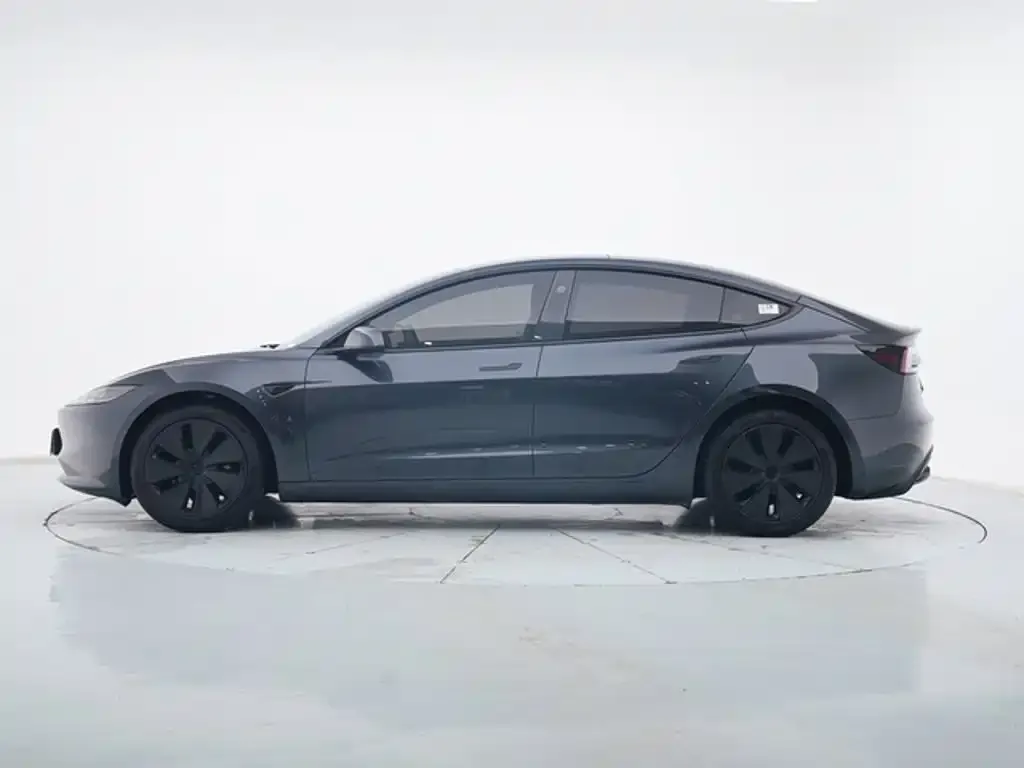 Tesla Model 3 — фото 2