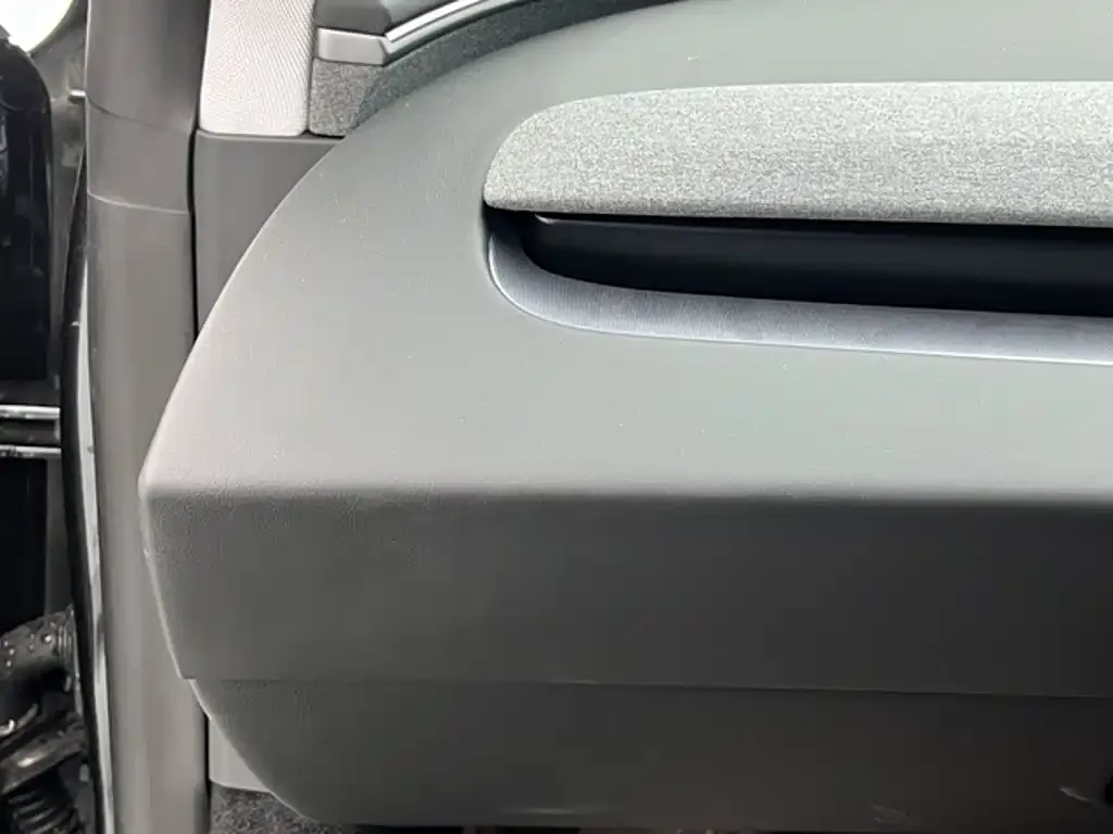 Tesla Model 3 — фото 10