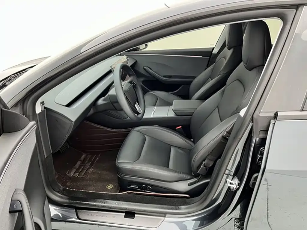 Tesla Model 3 — фото 6