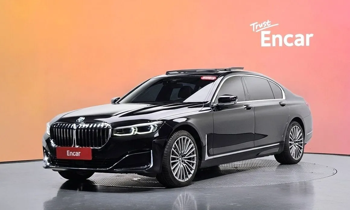 BMW 7-Series — фото 1