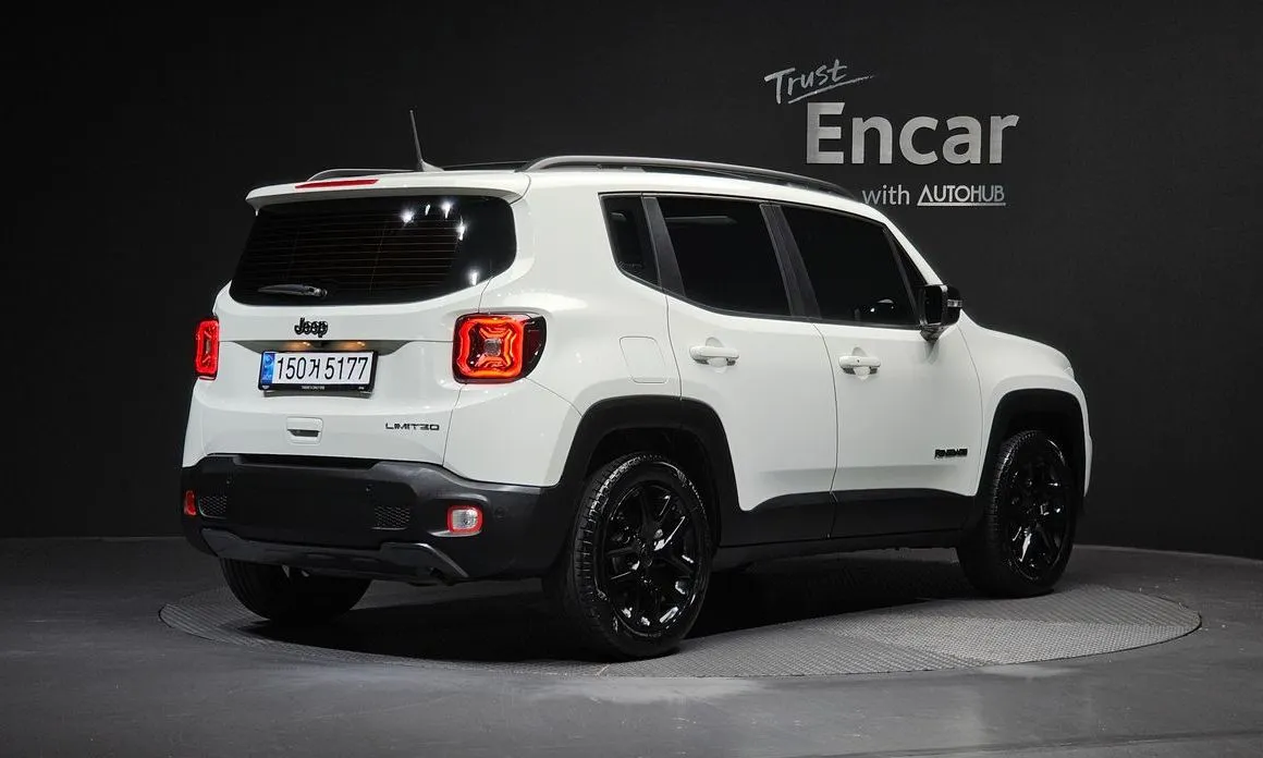 Jeep Renegade — фото 4