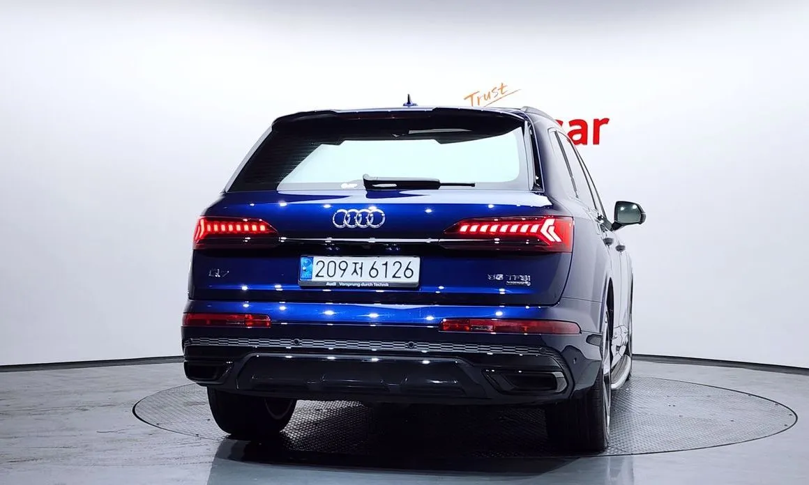 Audi Q7 — фото 3