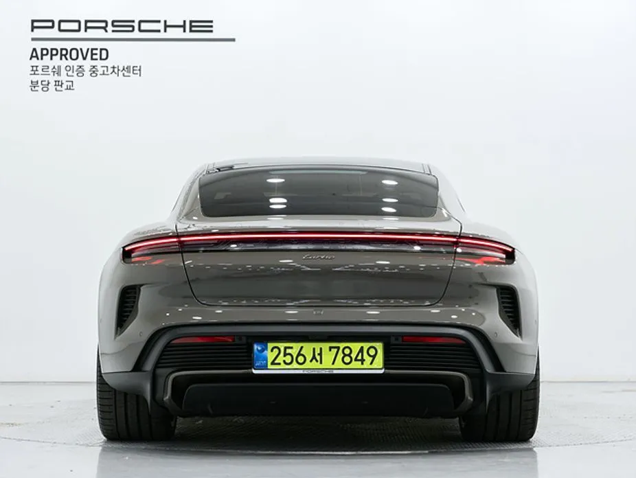 Porsche Taycan — фото 7