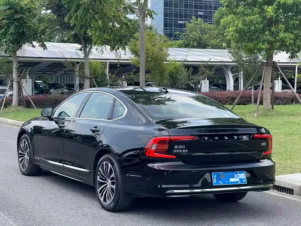 Volvo S90 — фото 9