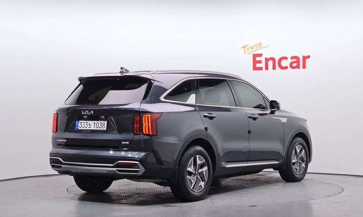 Kia Sorento — фото 8