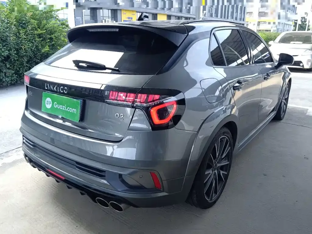 Lynk & Co 02 Hatchback — фото 4