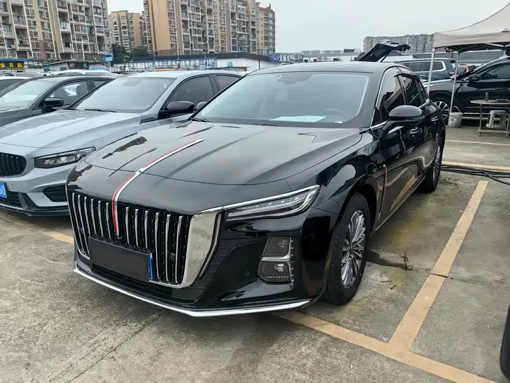 Hongqi H5 — фото 1