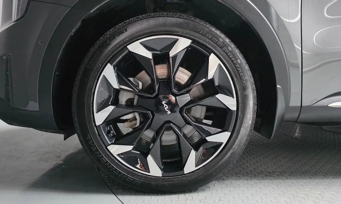 Kia Sorento — фото 10