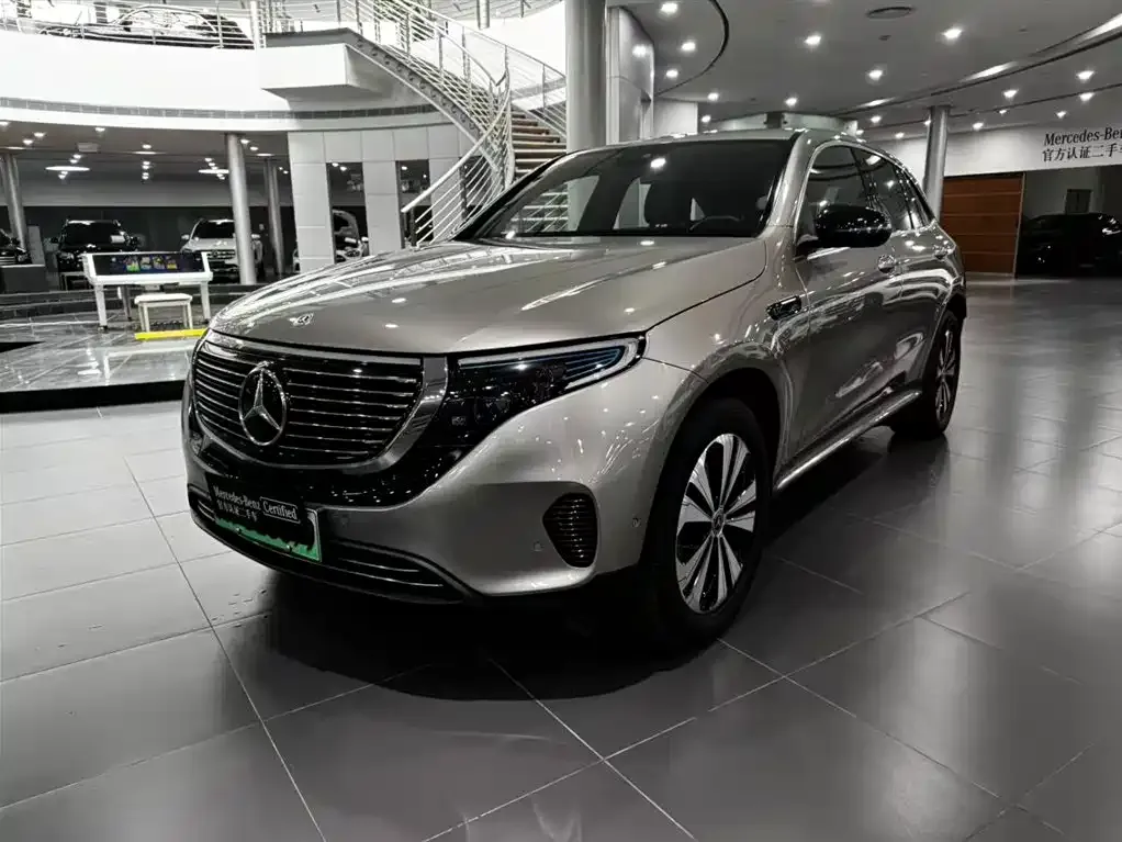 Mercedes-Benz EQC — фото 1