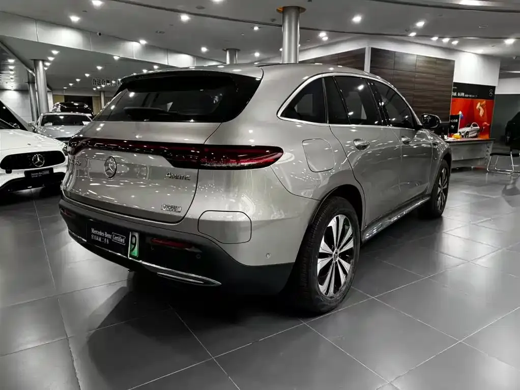 Mercedes-Benz EQC — фото 7