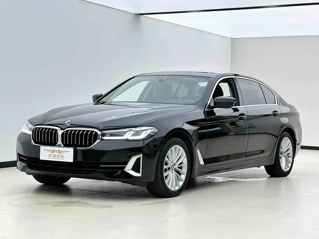 BMW 5 Series — фото 1