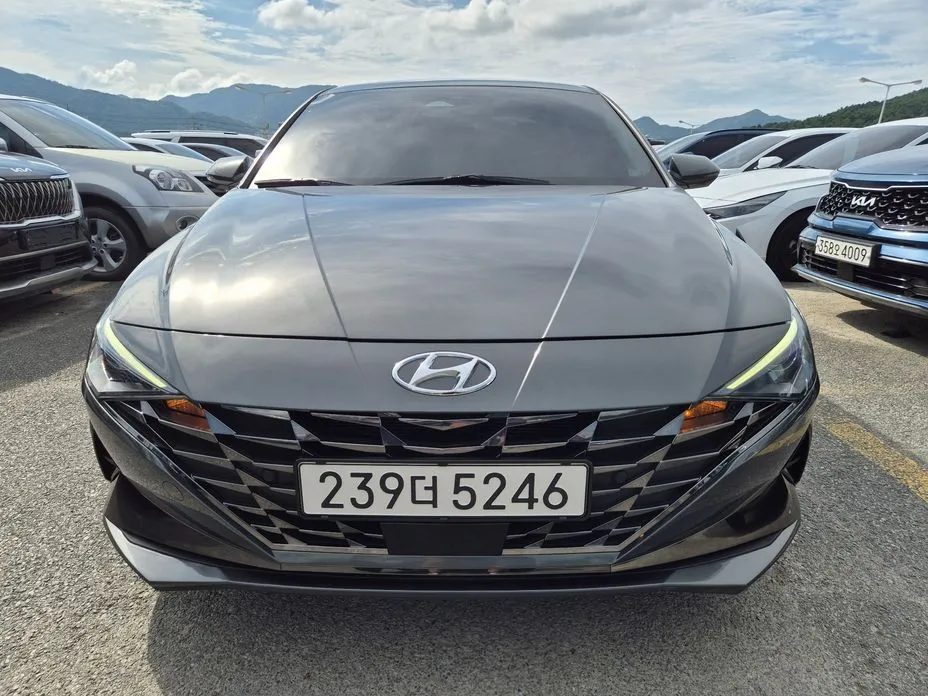 Hyundai AVANTE — фото 1