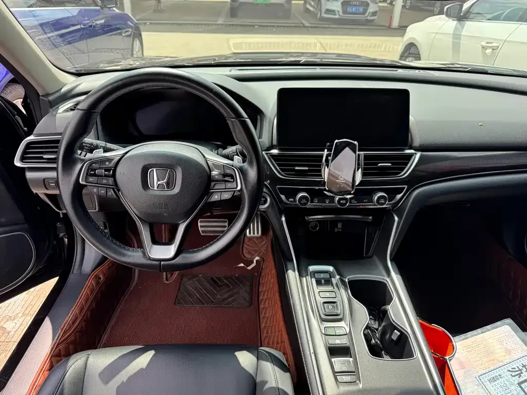 Honda Accord — фото 2