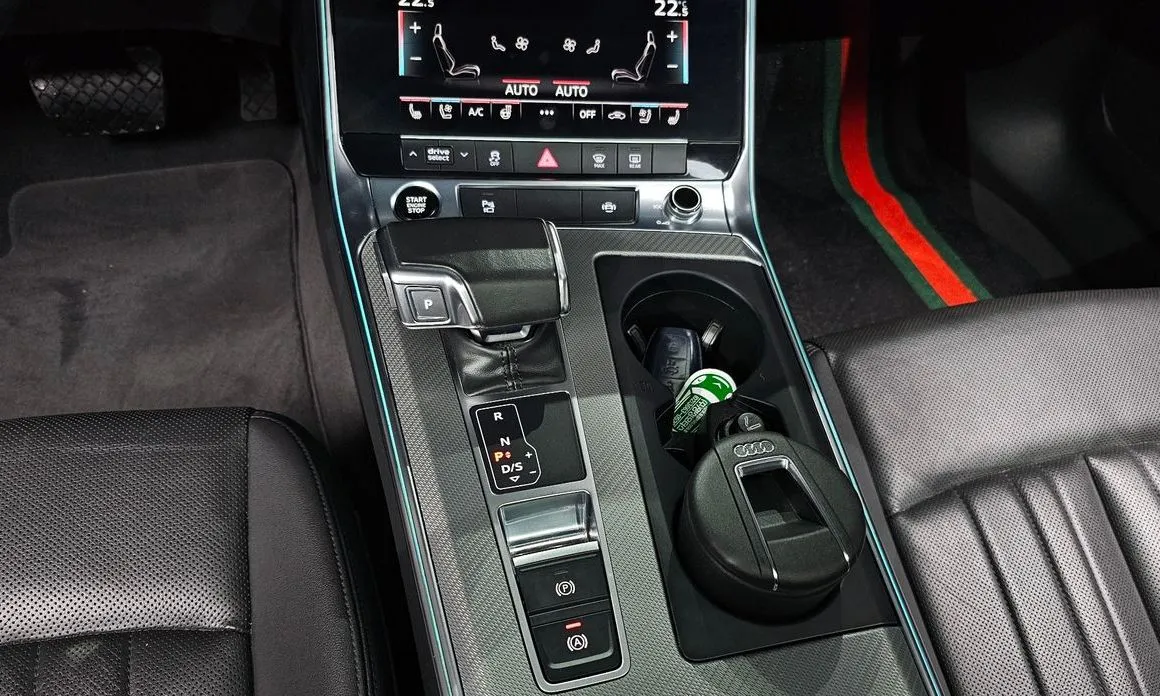Audi A6 — фото 9