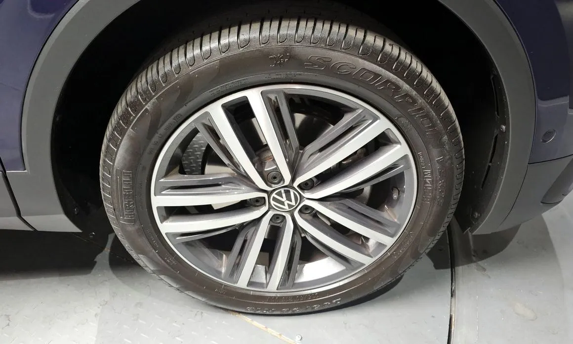 Volkswagen Tiguan — фото 6