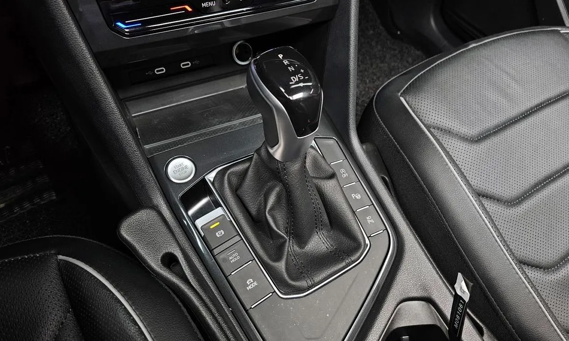 Volkswagen Tiguan — фото 10