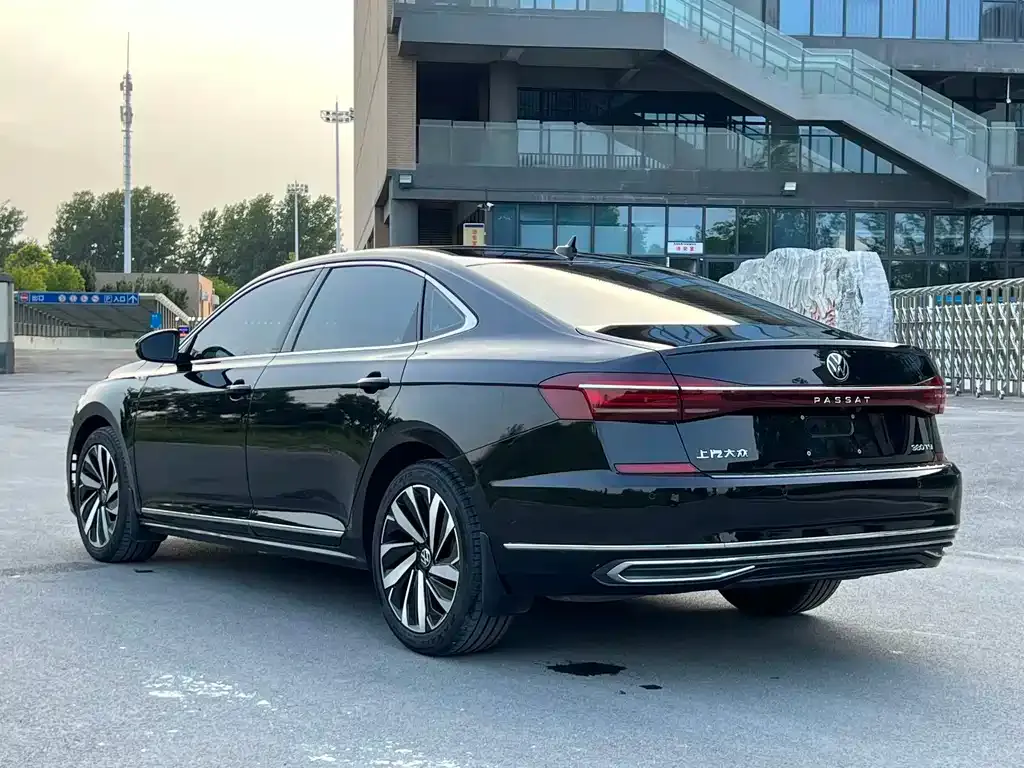 Volkswagen Passat — фото 9