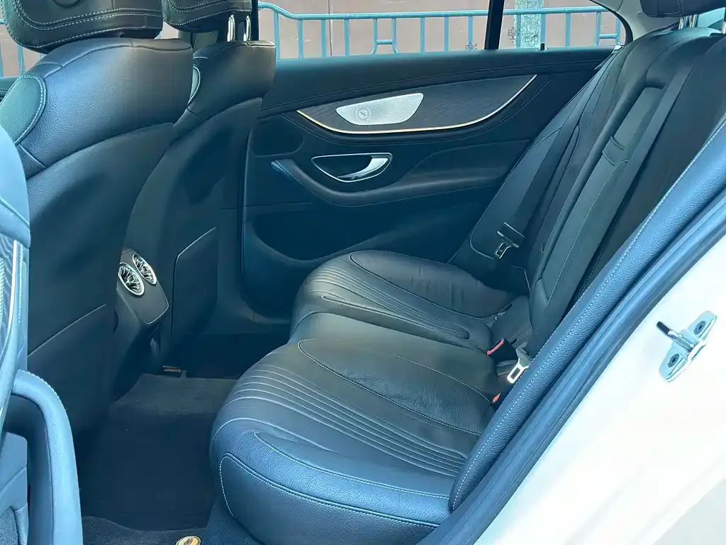 Mercedes-Benz CLS — фото 2
