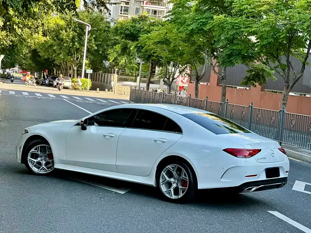 Mercedes-Benz CLS — фото 9