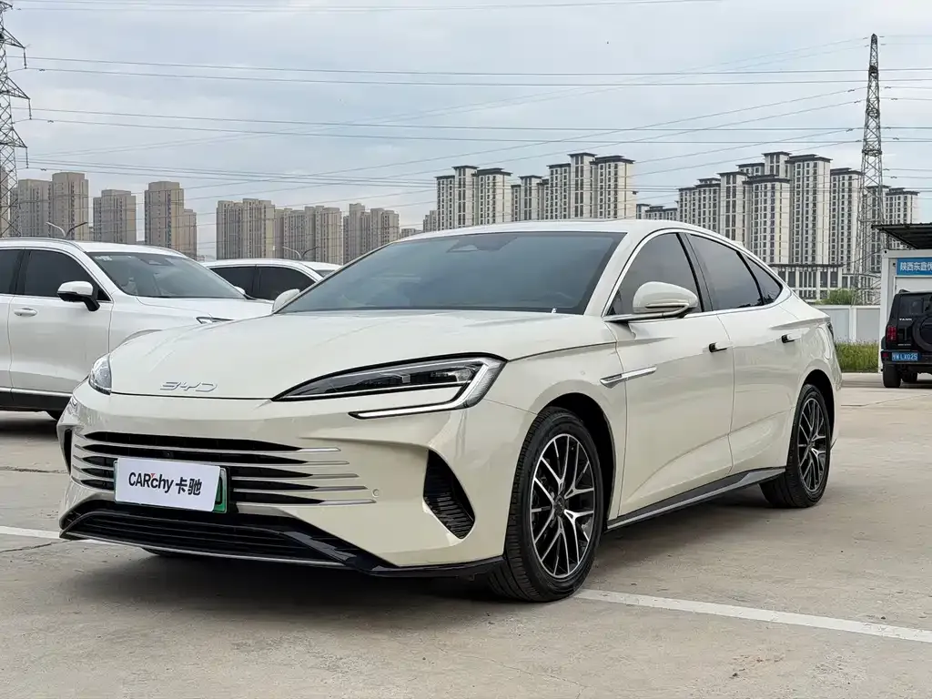 BYD Seal — фото 1