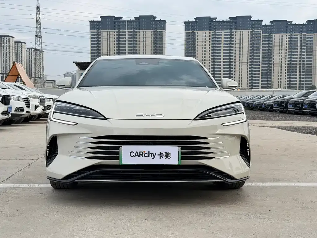 BYD Seal — фото 9