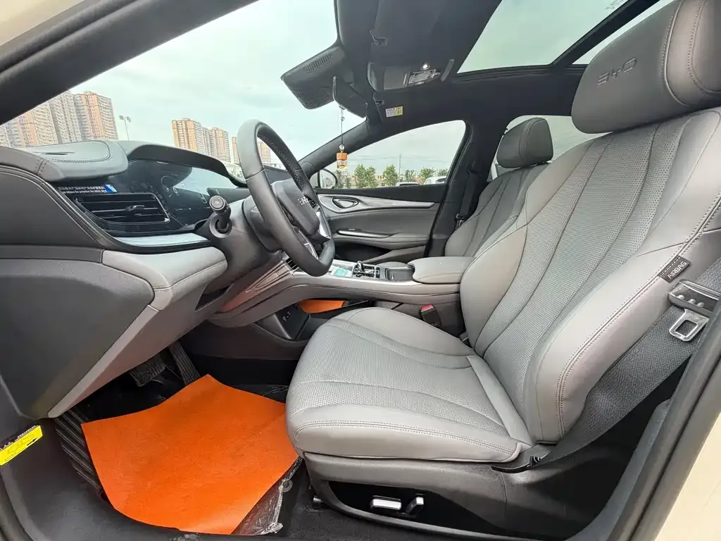 BYD Seal — фото 6