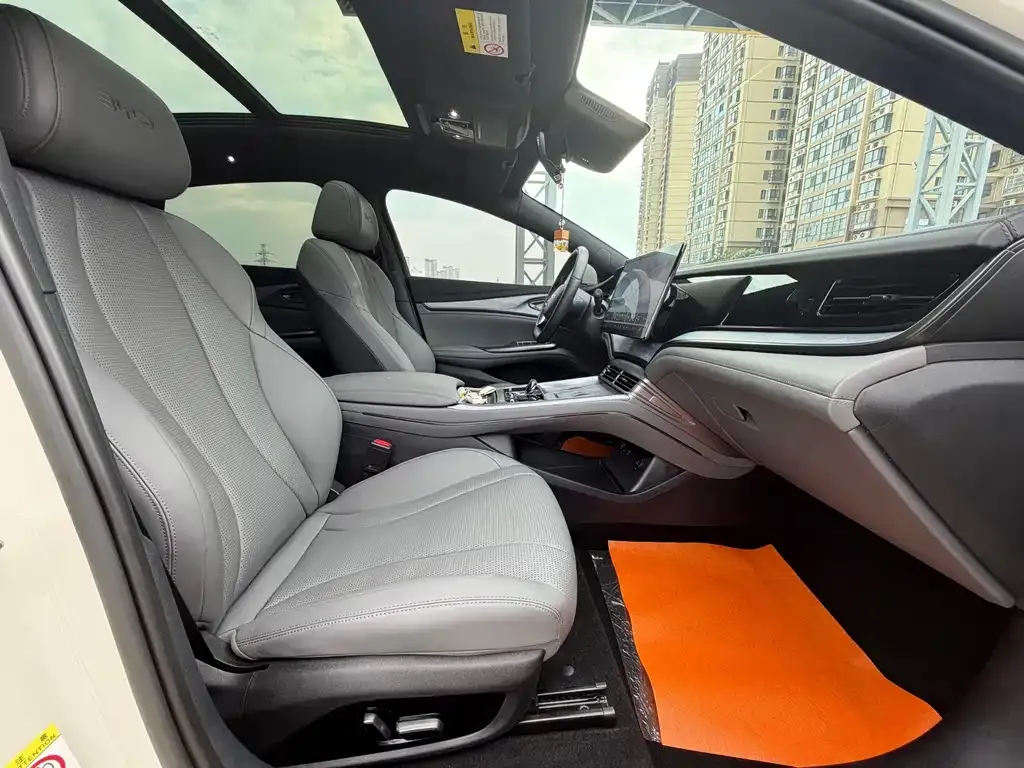 BYD Seal — фото 2