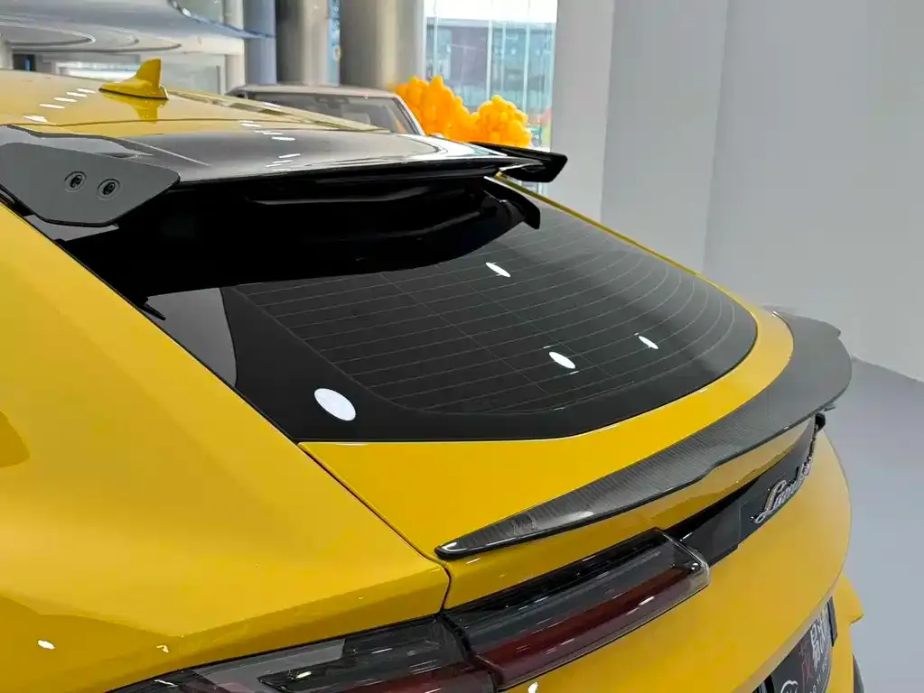 Lamborghini Urus — фото 6