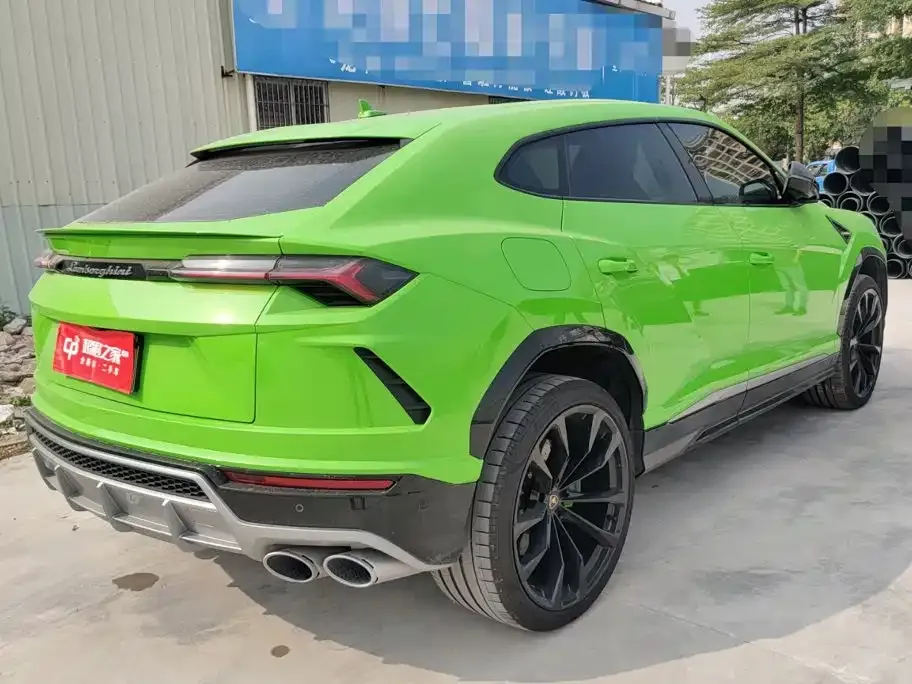 Lamborghini Urus — фото 10