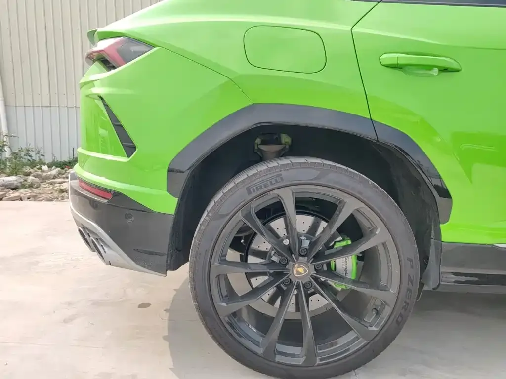 Lamborghini Urus — фото 7