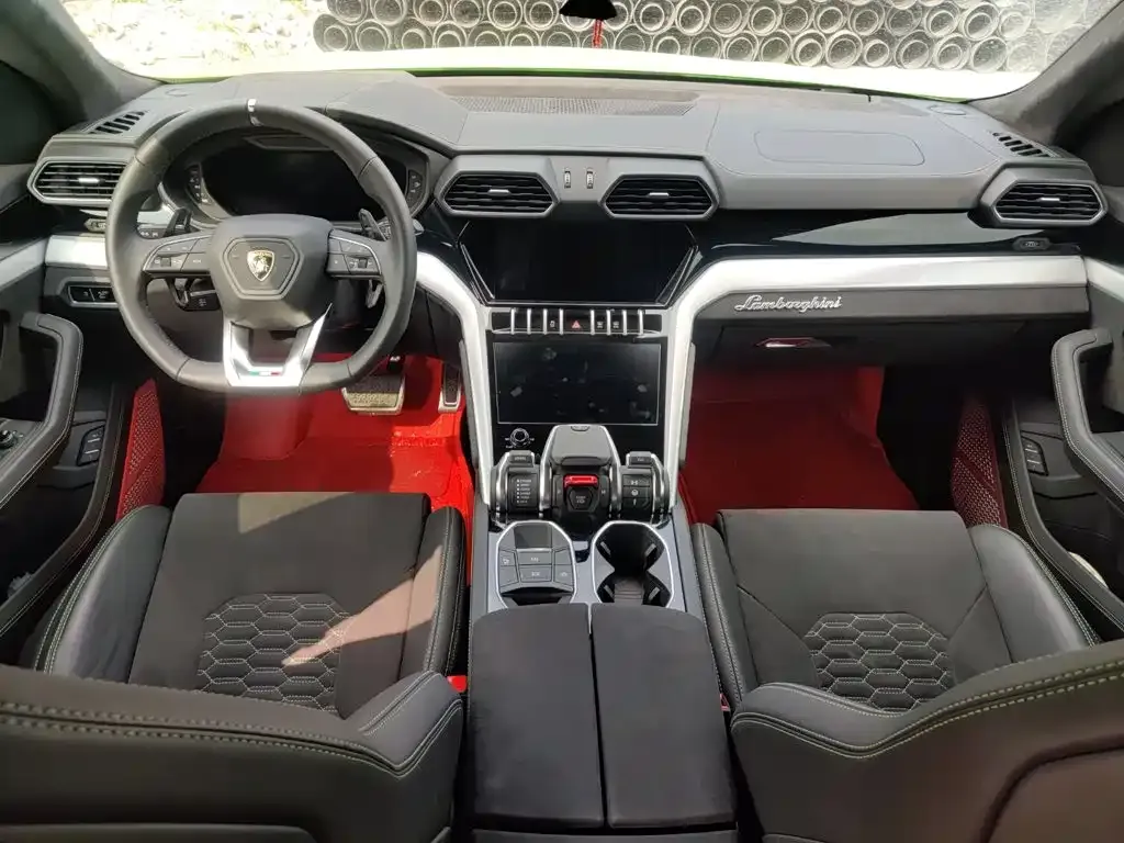 Lamborghini Urus — фото 8