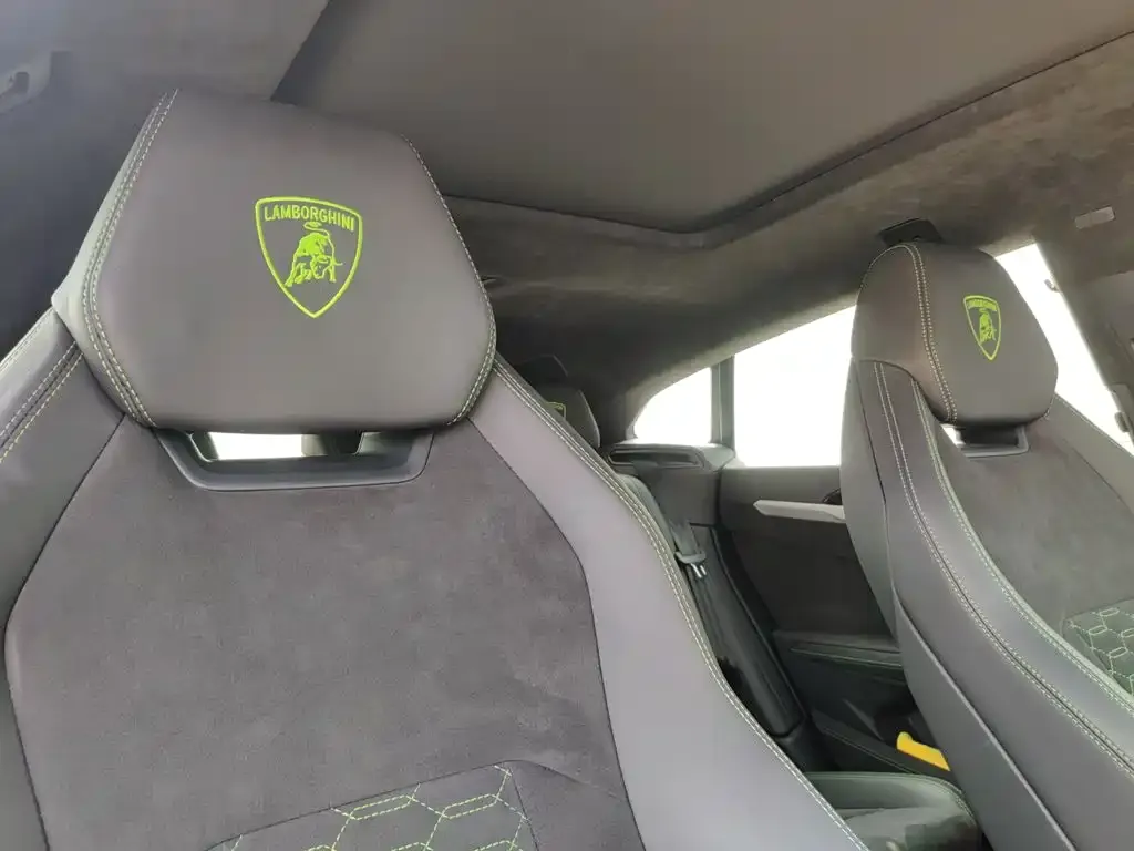 Lamborghini Urus — фото 3