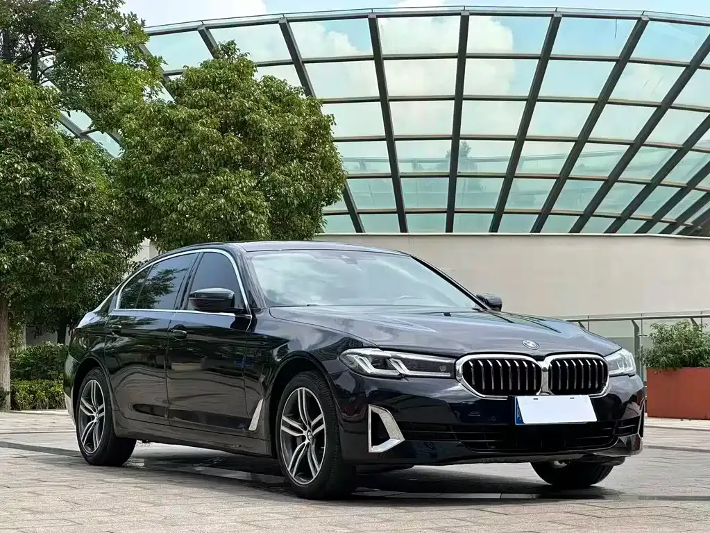 BMW 5 Series — фото 2