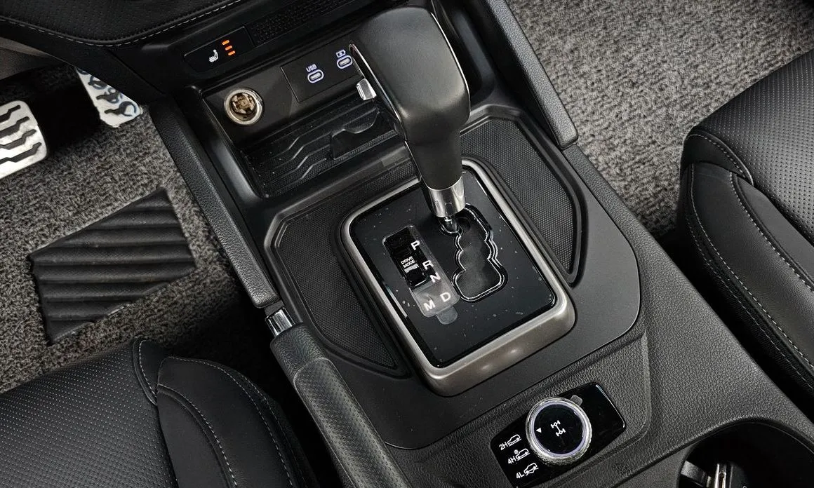 KG Mobility (Ssangyong) Rexton — фото 6
