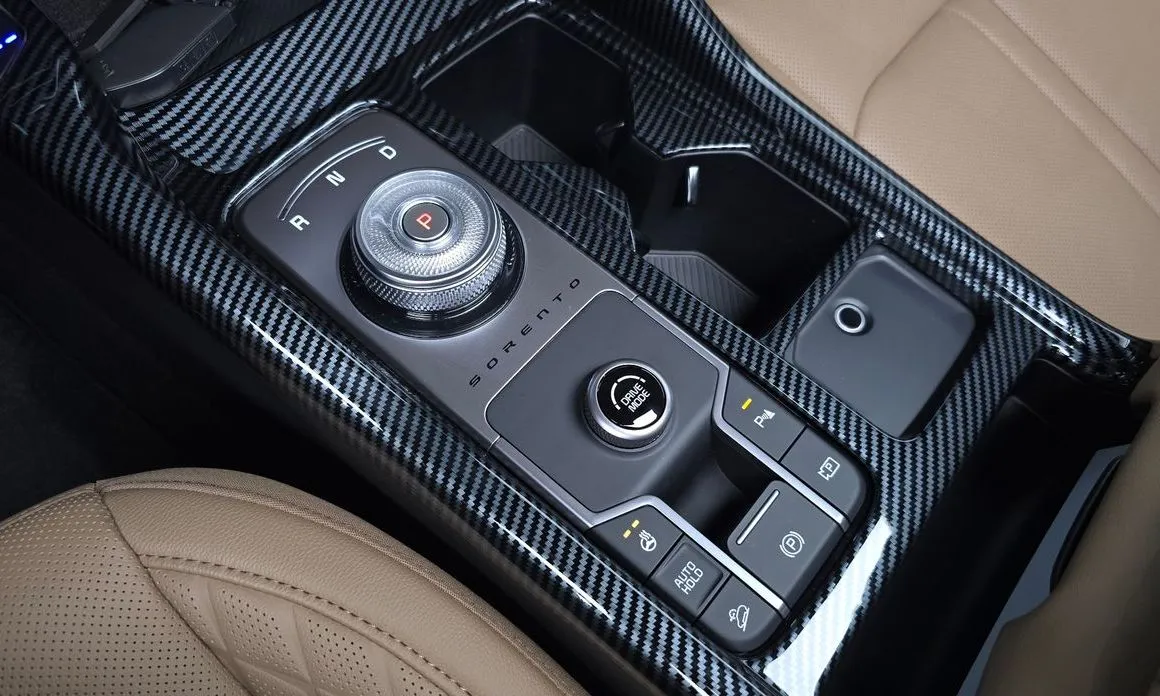 Kia Sorento — фото 10