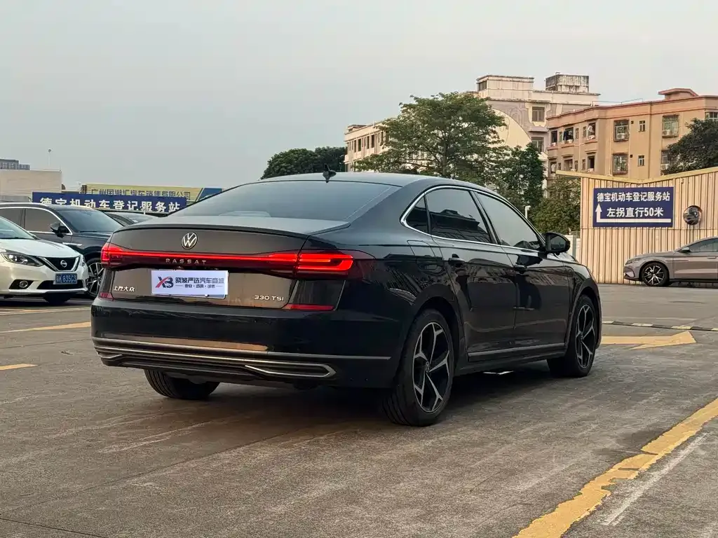 Volkswagen Passat — фото 7