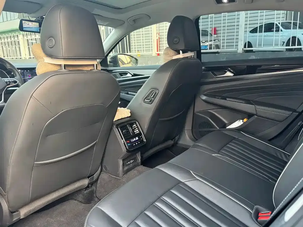 Volkswagen Passat — фото 5