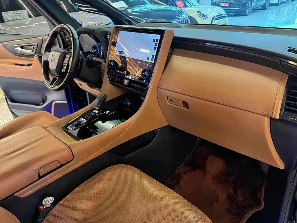 Toyota Vellfire — фото 8