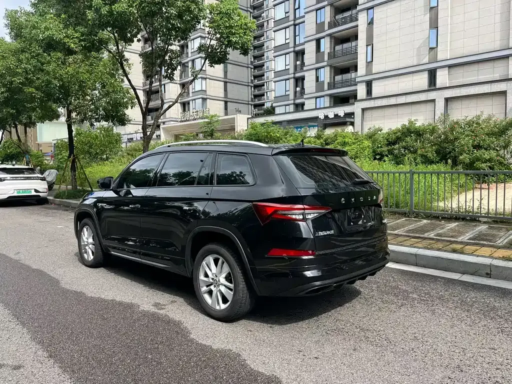 Skoda Kodiaq — фото 6