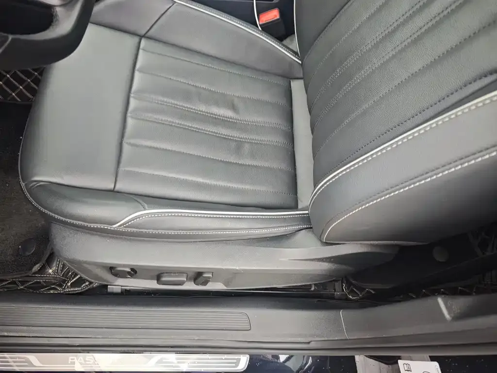 Volkswagen Passat — фото 4