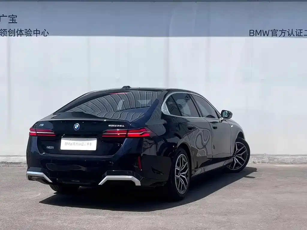 BMW i5 — фото 7