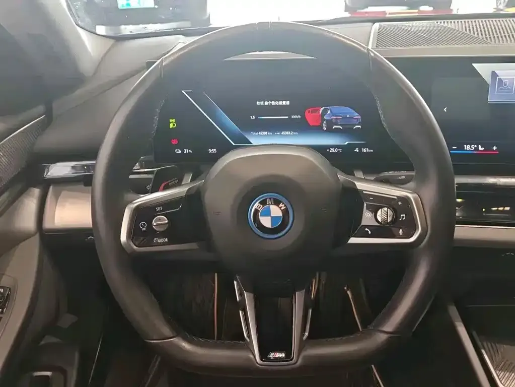 BMW i5 — фото 3