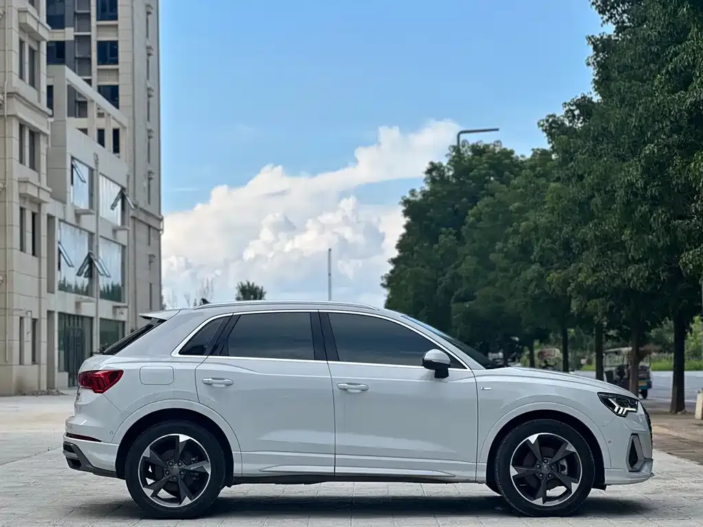 Audi Q3 — фото 6
