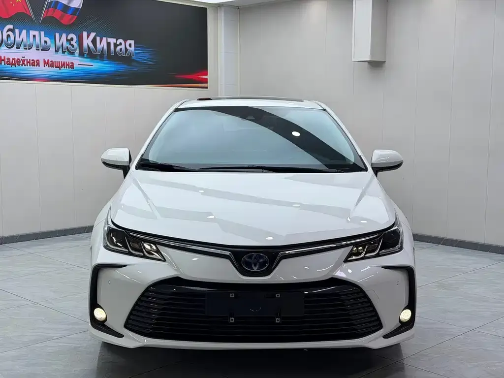 Toyota Corolla — фото 8