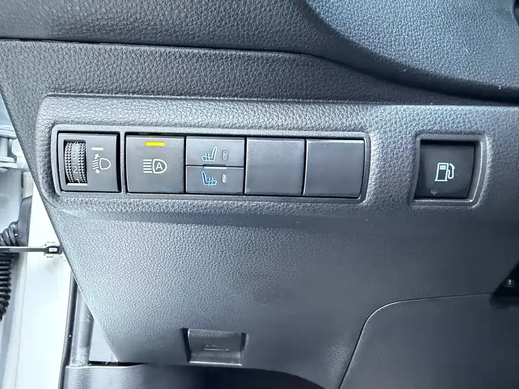 Toyota Corolla — фото 10