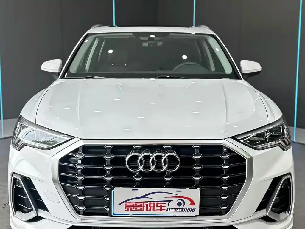 Audi Q3 — фото 10