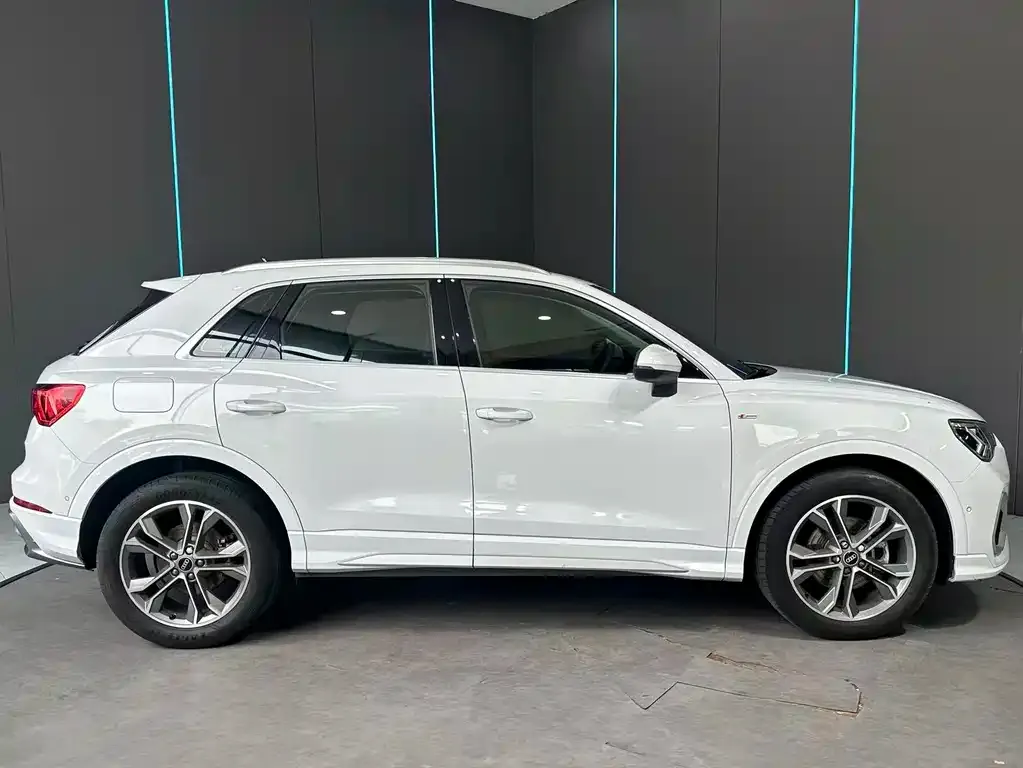 Audi Q3 — фото 3