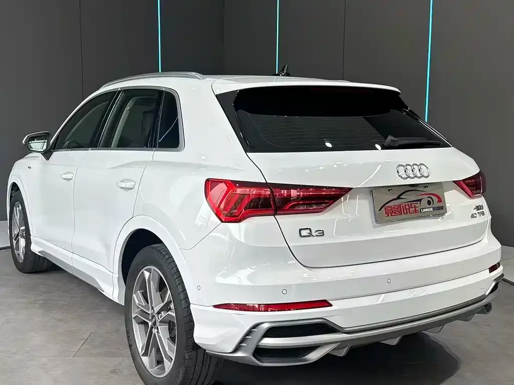 Audi Q3 — фото 6