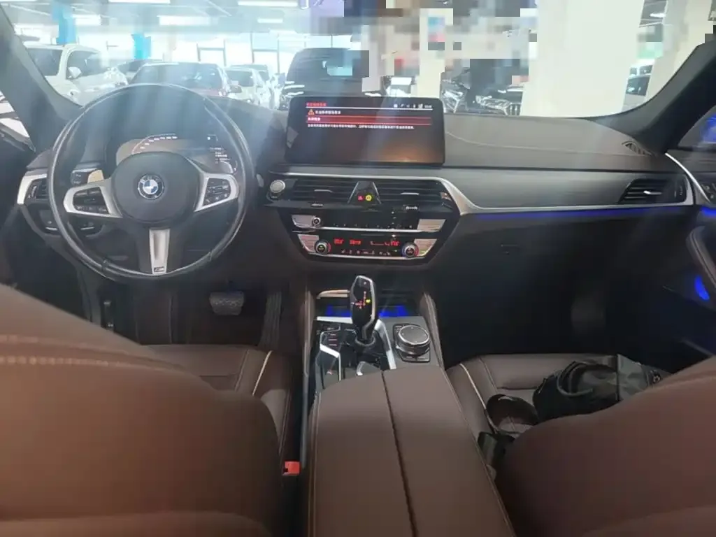 BMW 5 Series — фото 10